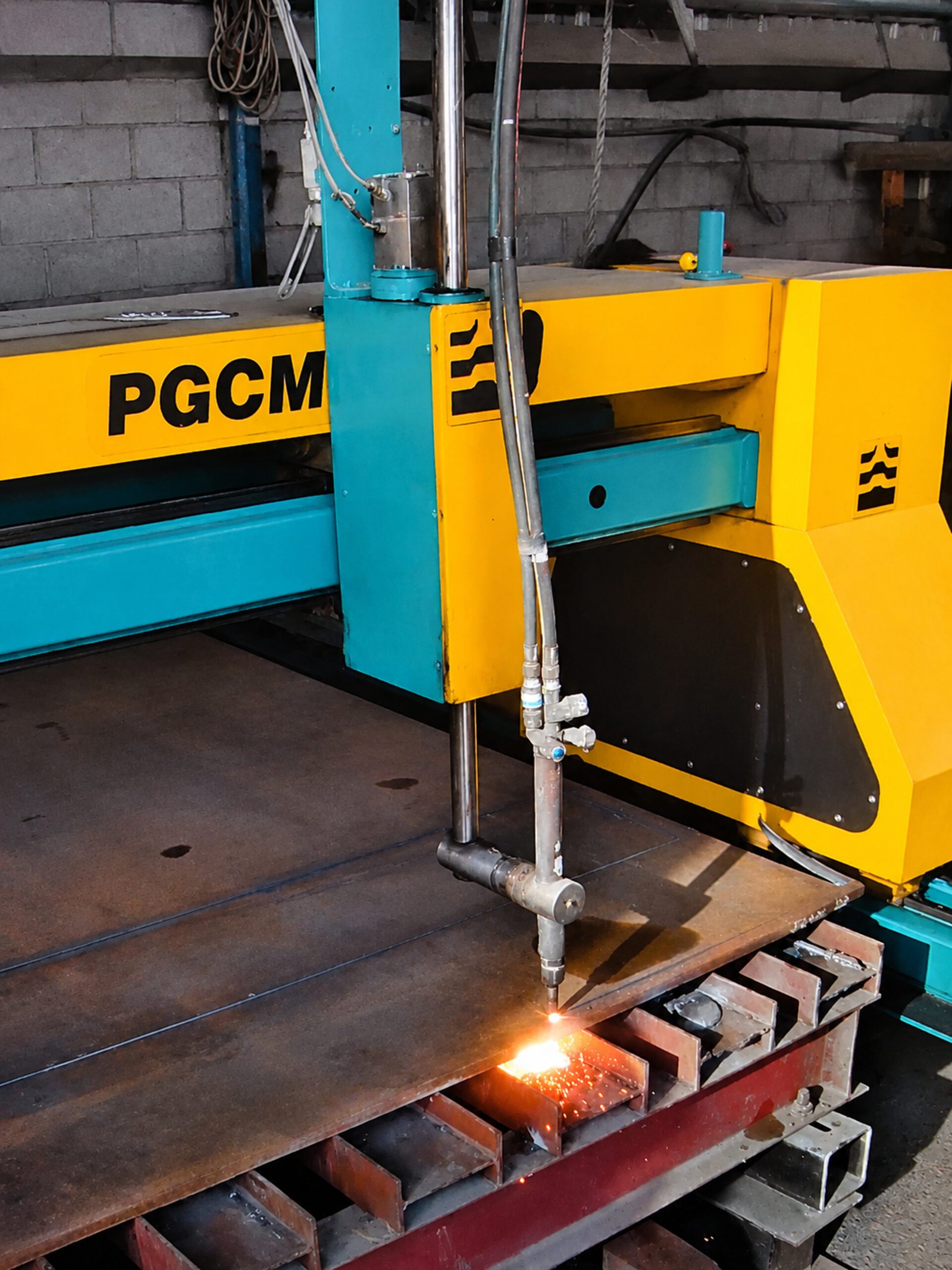 CNC plasma cutting machine